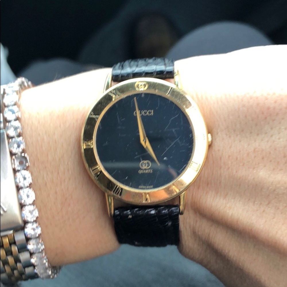Vintage Gucci unisex watch